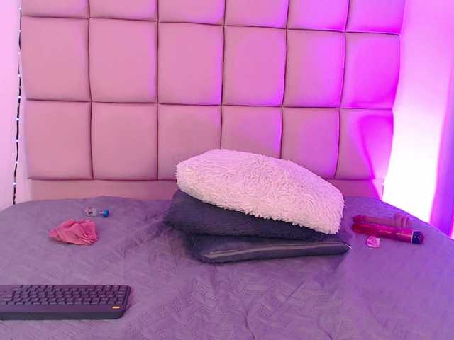 lilyrosee1 Live Cam on BongaCams