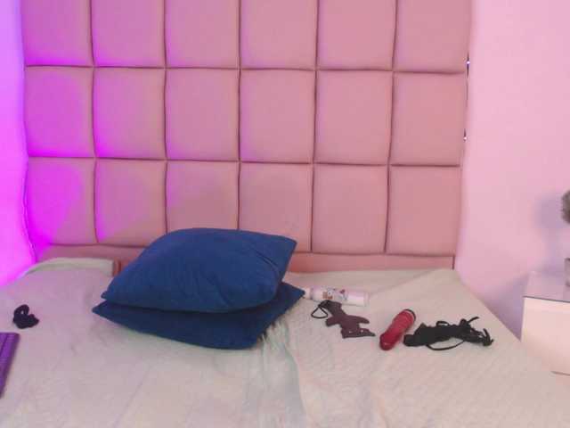 lilyrosee1 live webcam show