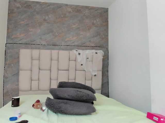 lilyrosee1 live cam on BongaCams