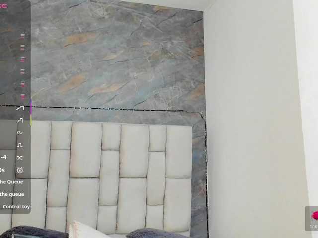 lilyrosee1 live cam on BongaCams