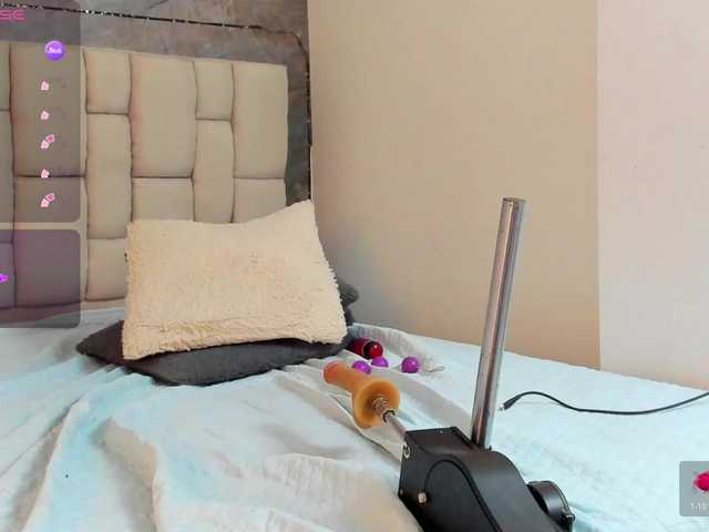 lilyrosee1 live cam on