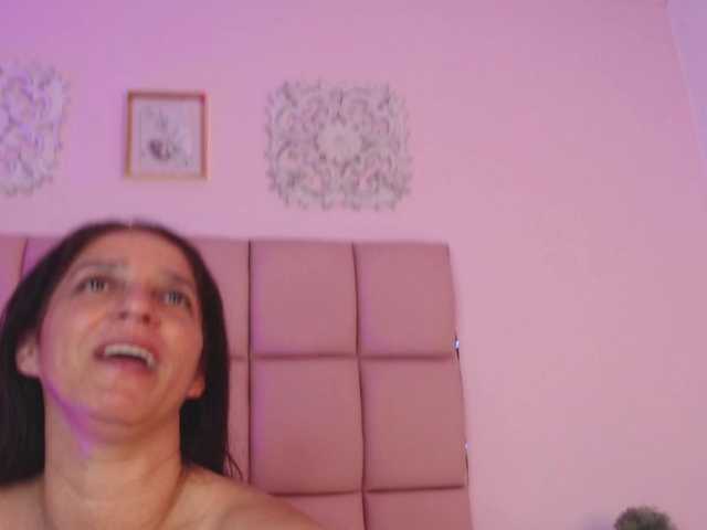 lilyrosee1 live webcam show