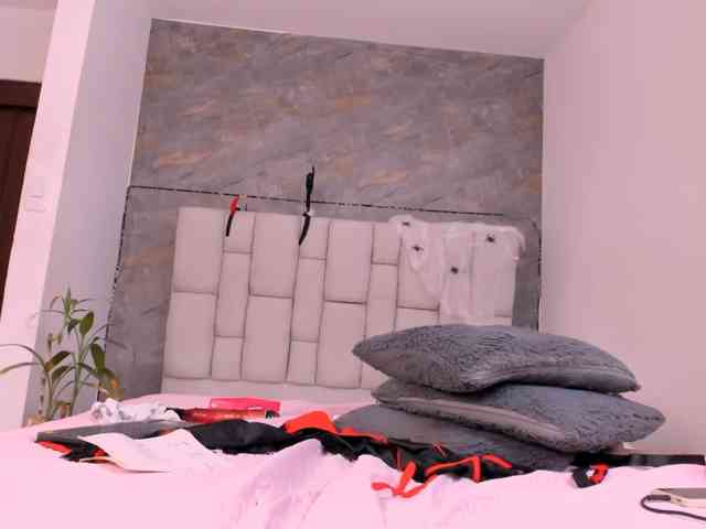 lilyrosee1 webcam