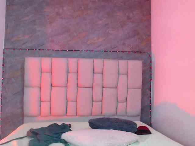 lilyrosee1 webcam