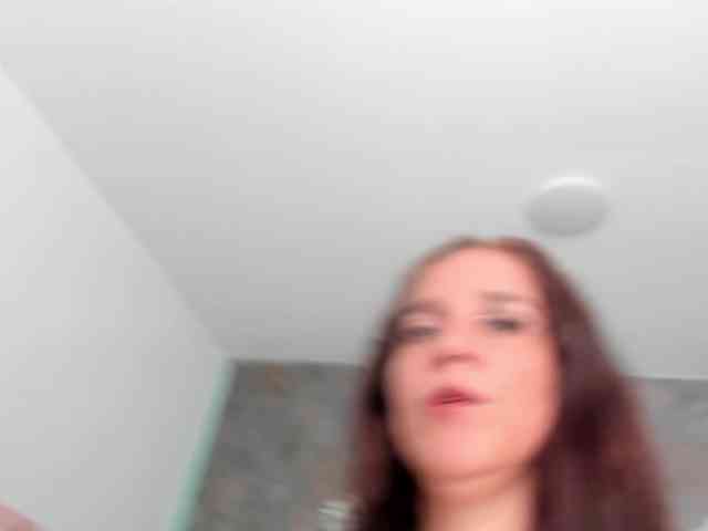 lilyrosee1 webcam