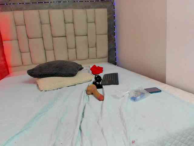 lilyrosee1 Live Webcam on BongaCams
