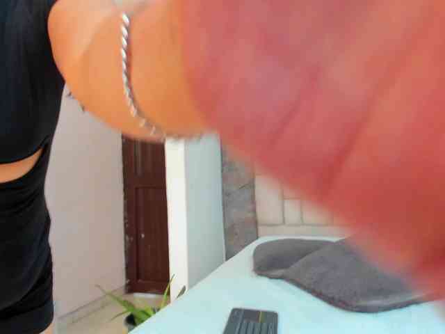 lilyrosee1 webcam