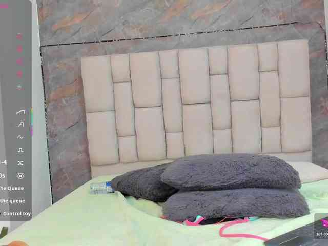 lilyrosee1 webcam