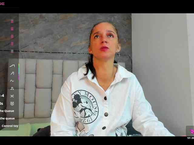 lilyrosee1 webcam