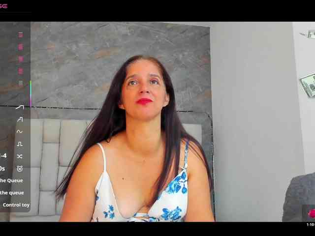 lilyrosee1 webcam