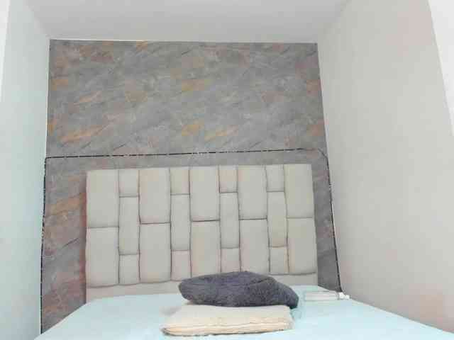 lilyrosee1 webcam