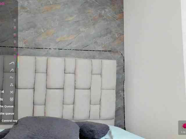 lilyrosee1 webcam