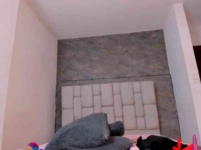 lilyrosee1 webcam