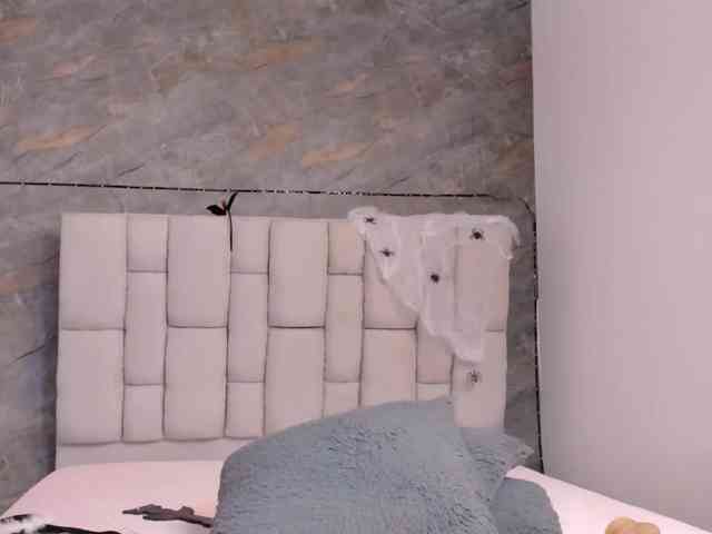 lilyrosee1's webcam live show