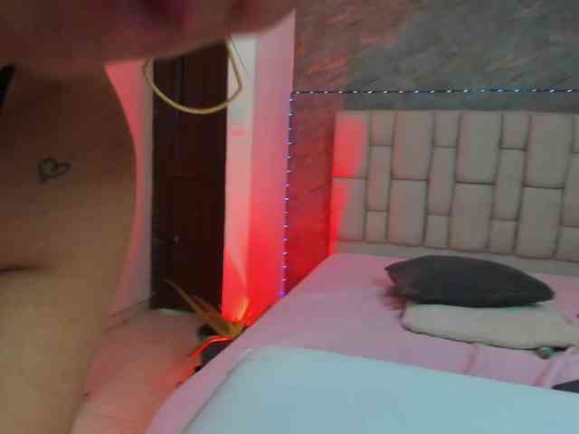lilyrosee1 webcam