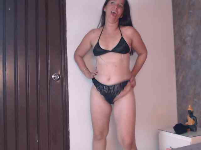 lilyrosee1 webcam