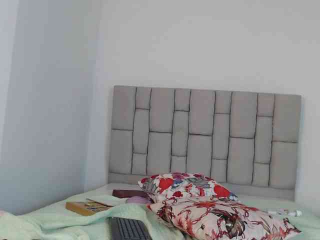 lilyrosee1 webcam