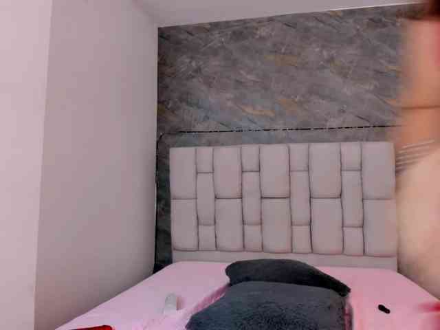 lilyrosee1 webcam