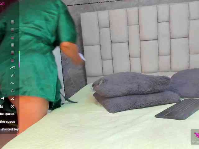 lilyrosee1 webcam