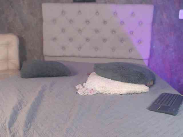 lilyrosee1 webcam