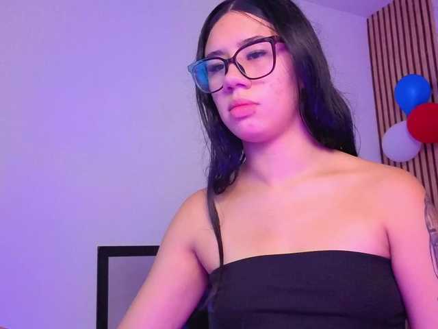 karamoss live cam on BongaCams