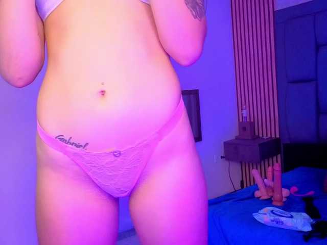 karamoss live cam on BongaCams