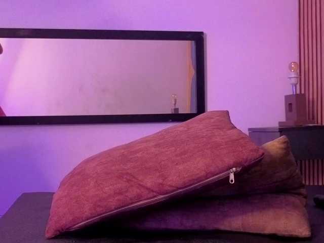 karamoss live cam on BongaCams