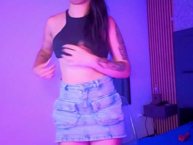 karamoss live cam on BongaCams