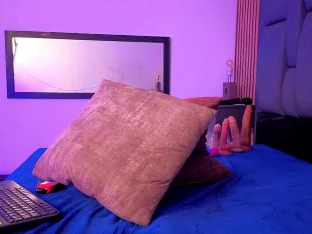 karamoss live cam on BongaCams