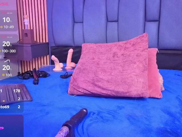 karamoss live cam on BongaCams