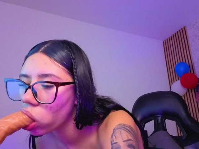 karamoss live cam on BongaCams