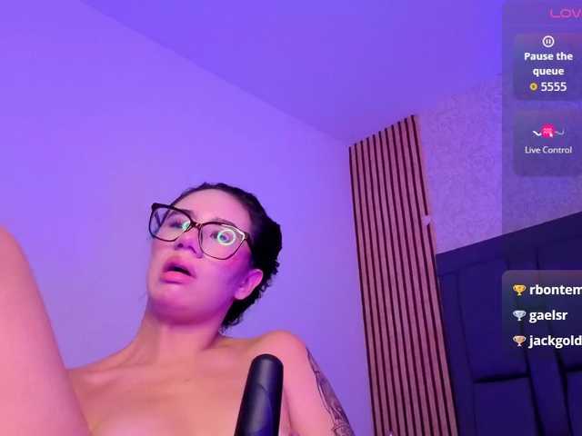 karamoss live cam on BongaCams