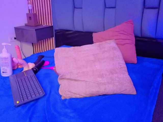 karamoss live cam on BongaCams