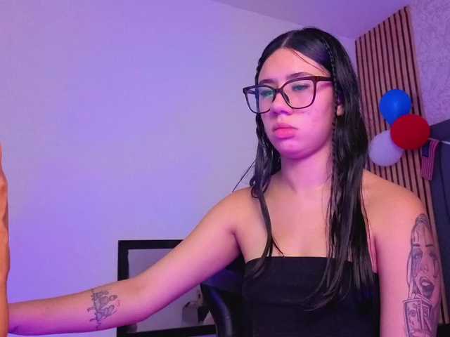 karamoss live cam on BongaCams