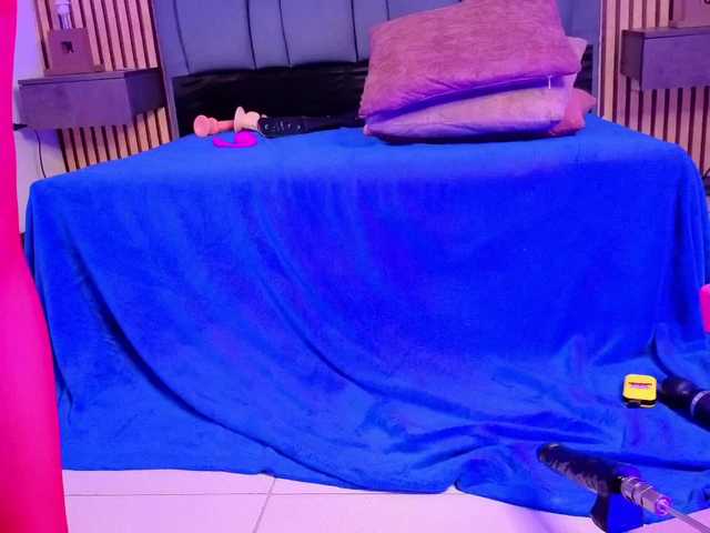 karamoss live cam on BongaCams