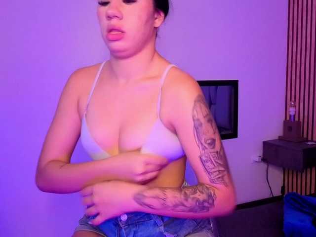 karamoss live cam on BongaCams
