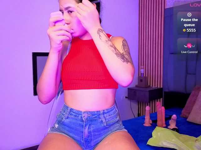 karamoss live cam on BongaCams