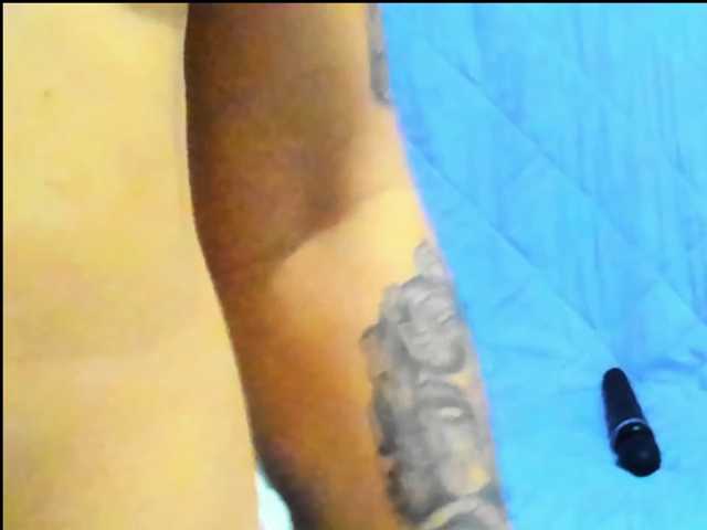 karamoss live cam on BongaCams