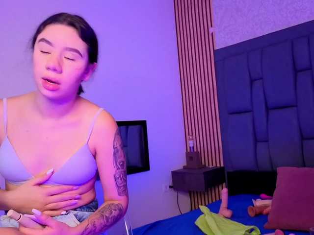 karamoss live cam on BongaCams