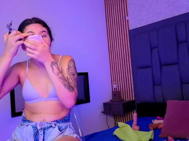karamoss live cam on BongaCams