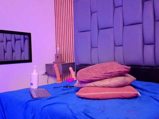 karamoss live cam on BongaCams