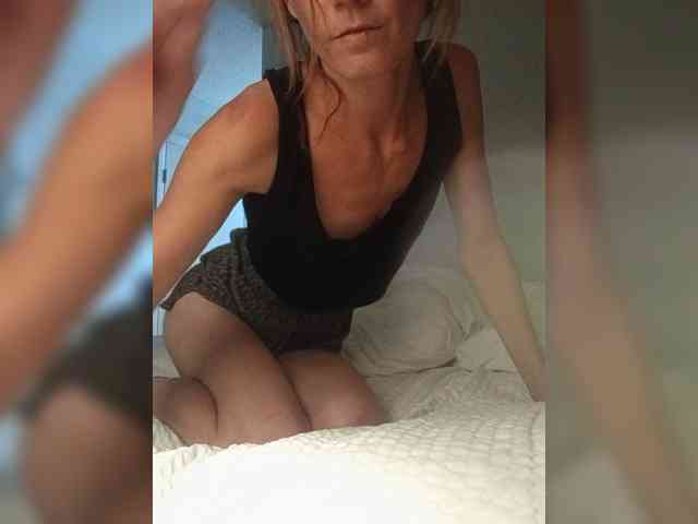 Irenaworks Sex Cam Show
