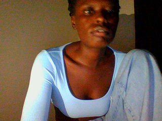 Bella-22's Live Webcam