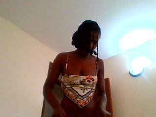 Bella-22's Live Webcam