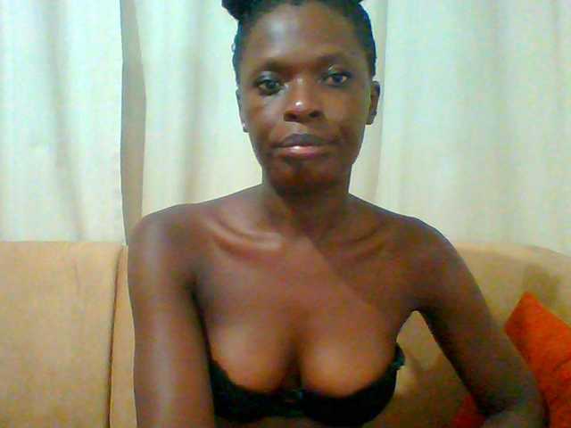 Bella-22 live cam preview