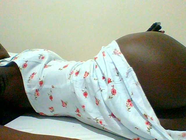 Bella-22 live webcam show