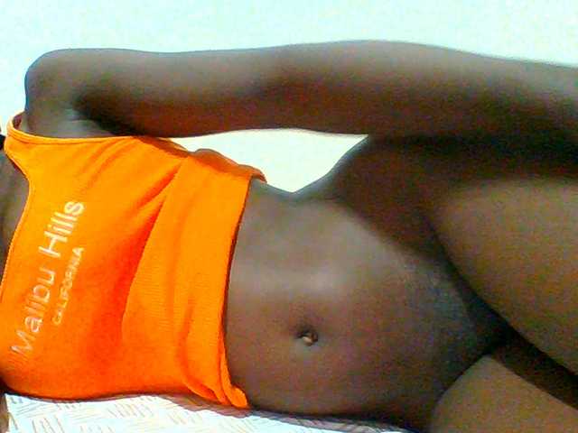 Bella-22 live cam on BongaCams