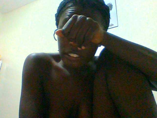 Bella-22 live cam on BongaCams