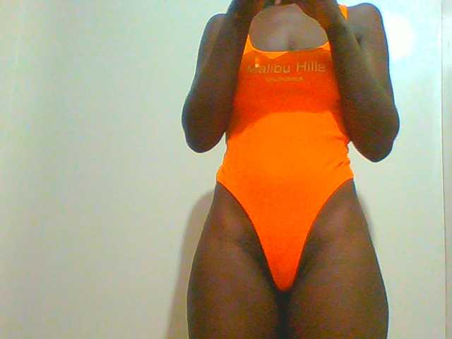 Bella-22 live cam preview