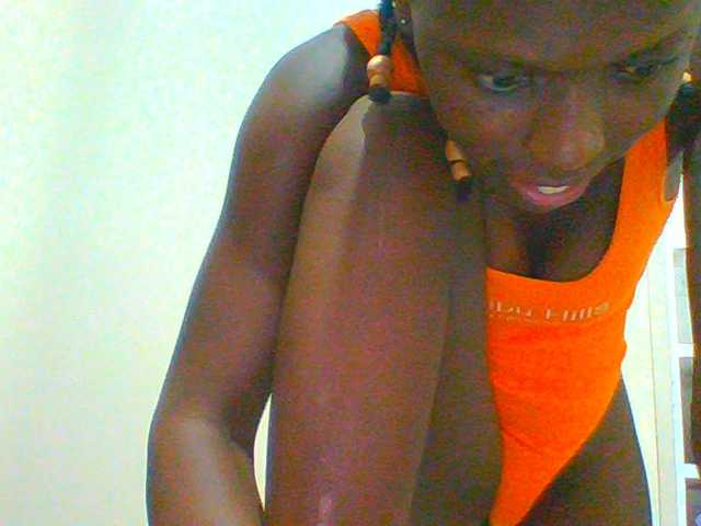 Bella-22 live cam on BongaCams